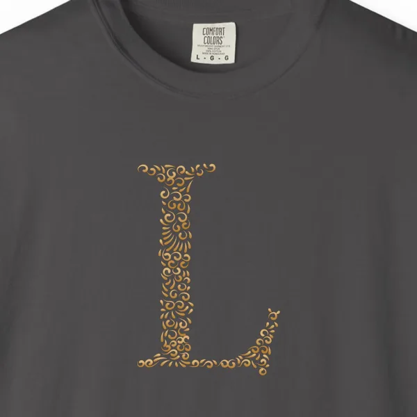 Close-up of the Initial L print on a Graphite Comfort Colors 1717 tee