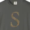 initial-s-tee-pepper-chest Close-up of the Initial S print on a Pepper Comfort Colors 1717 tee